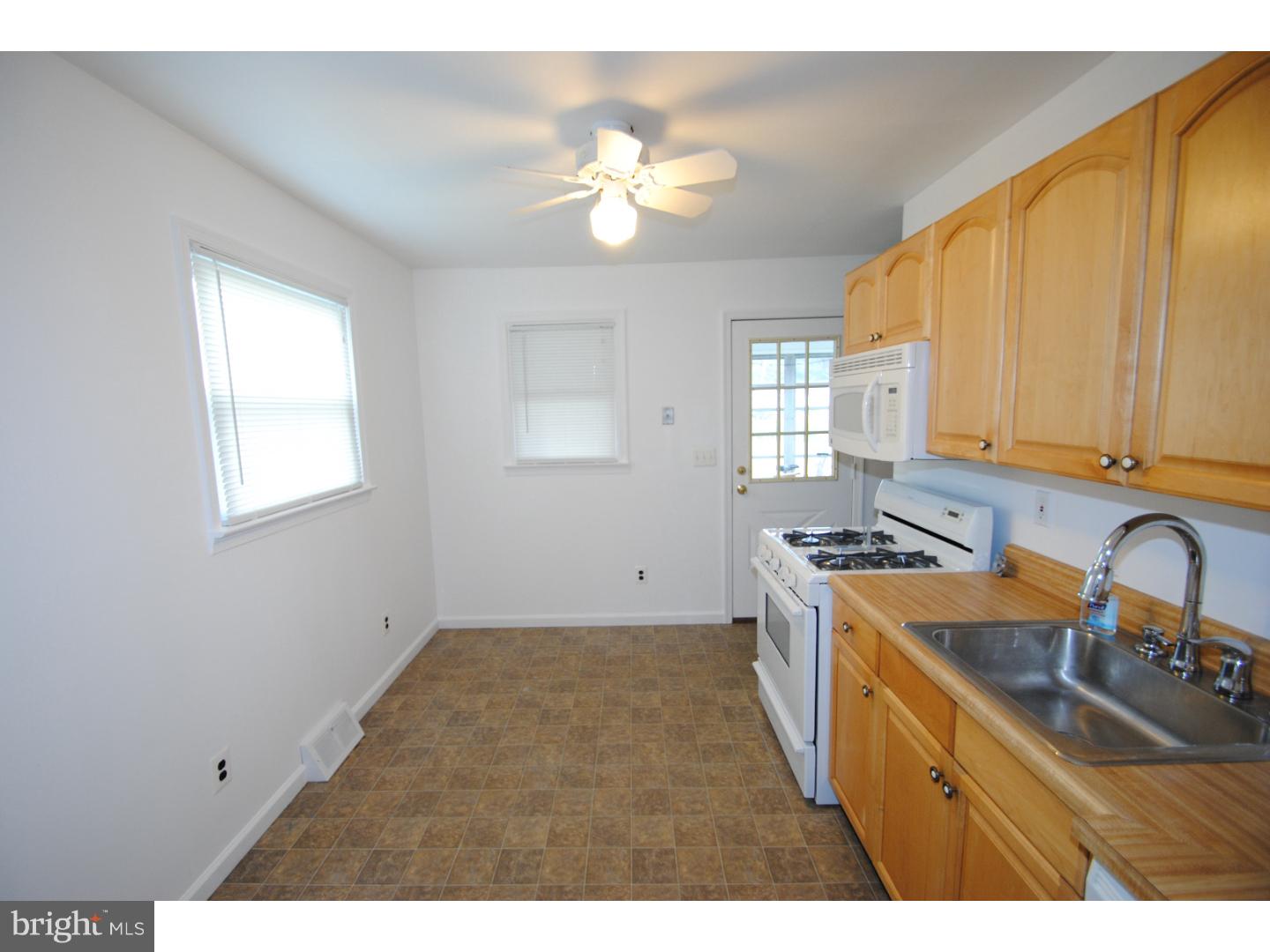 921 Mooney Road Burlington, NJ 08016 - Photo 7 of 17 Gallery Image 7