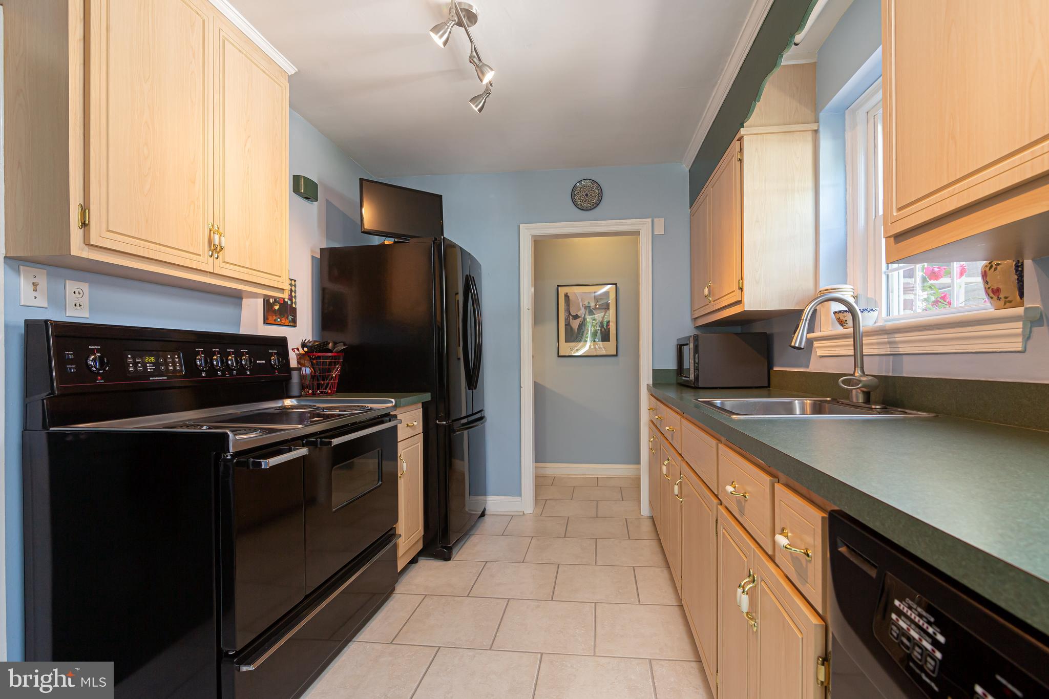 559 Weymouth Road Springfield, PA 19064 - Photo 18 of 34