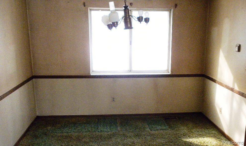 4880 Hough Road Dryden, MI 48428 - Photo 6 of 12 Dining Room