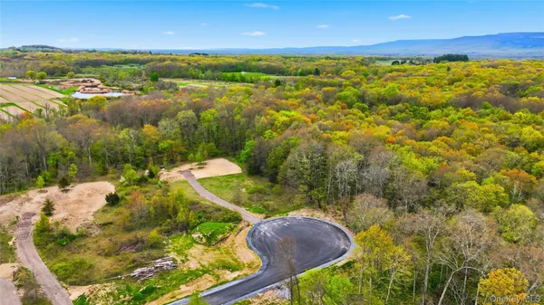 $595,000 | 11 Scenic Meadow Drive, Gardiner, NY 12525