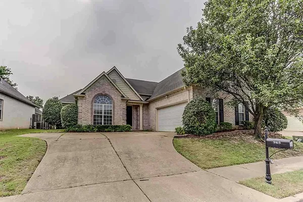 $1,950 | 965 Nesting Wood Circle West, Cordova, TN 38018