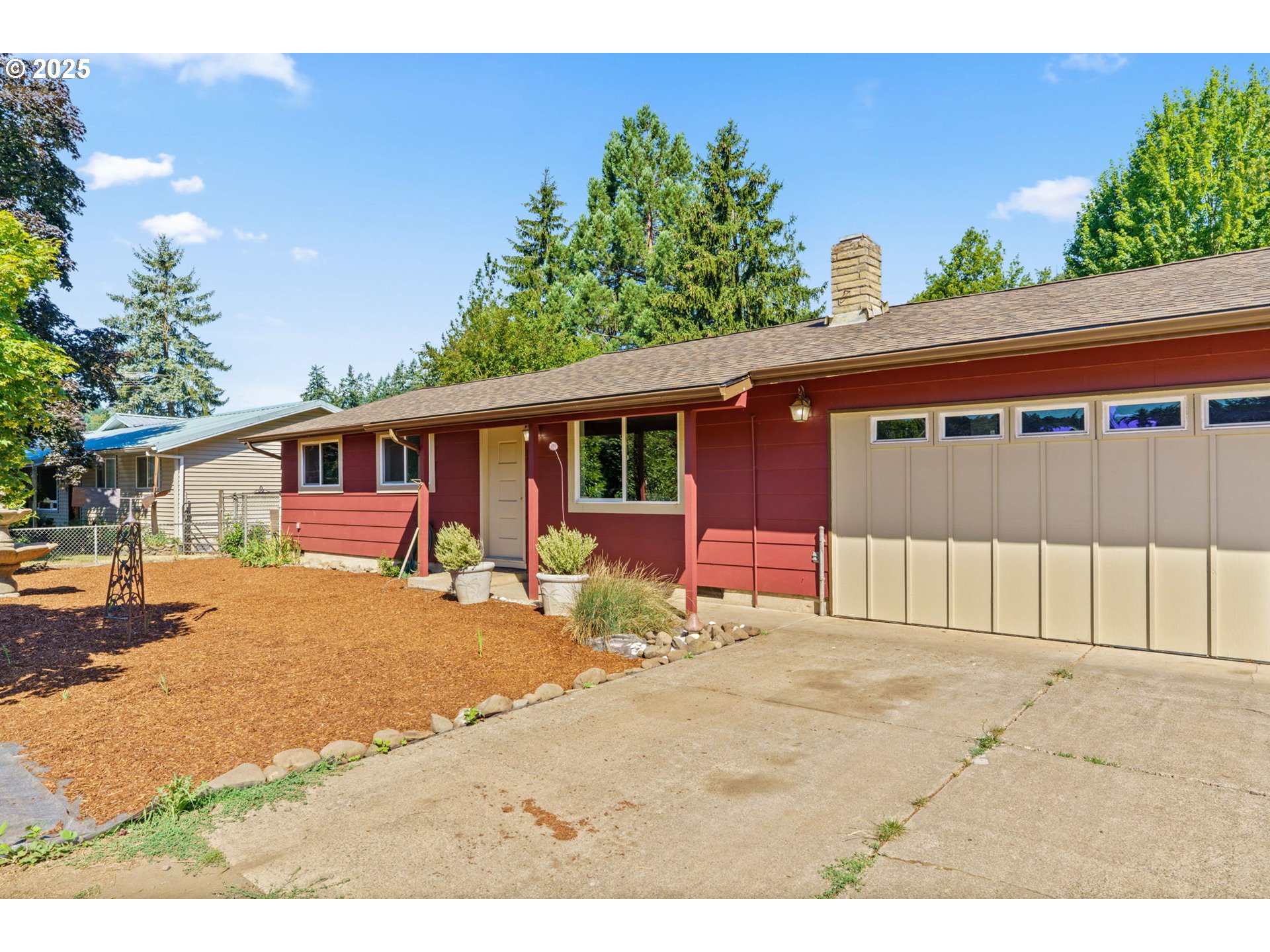 34755 Row River Road Cottage Grove, OR 97424 - Photo 3 of 43