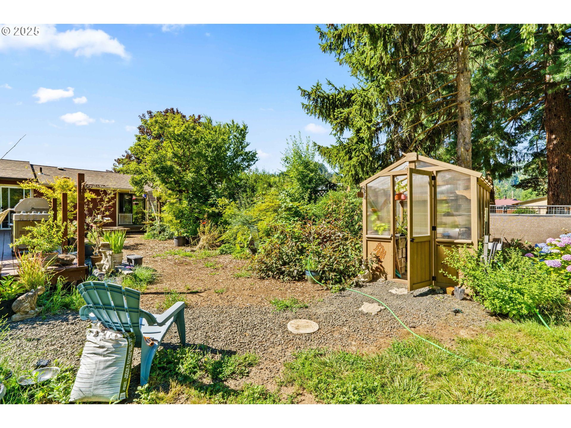 34755 Row River Road Cottage Grove, OR 97424 - Photo 37 of 43