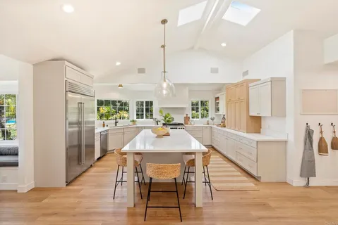 $3,199,000 | 1102 Fleetridge Drive, San Diego, CA 92106