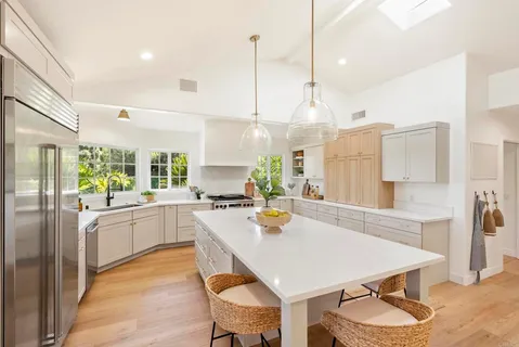 $3,199,000 | 1102 Fleetridge Drive, San Diego, CA 92106