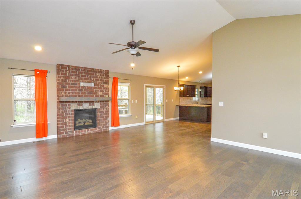 437 Briar Creek Road Troy, IL 62294 - Photo 16 of 48