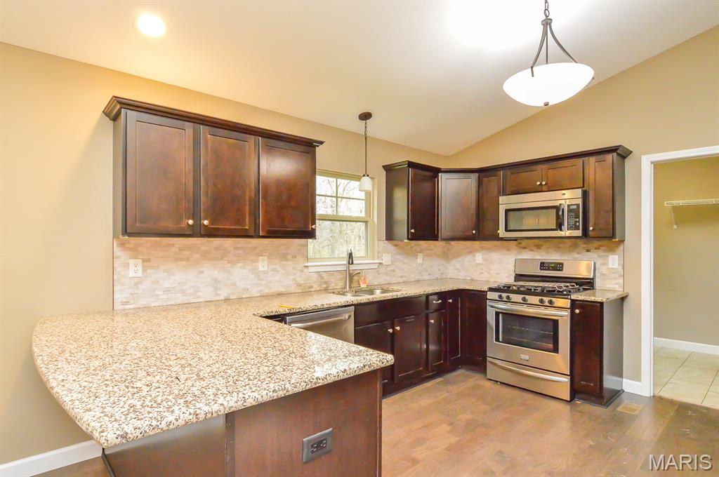 437 Briar Creek Road Troy, IL 62294 - Photo 20 of 48