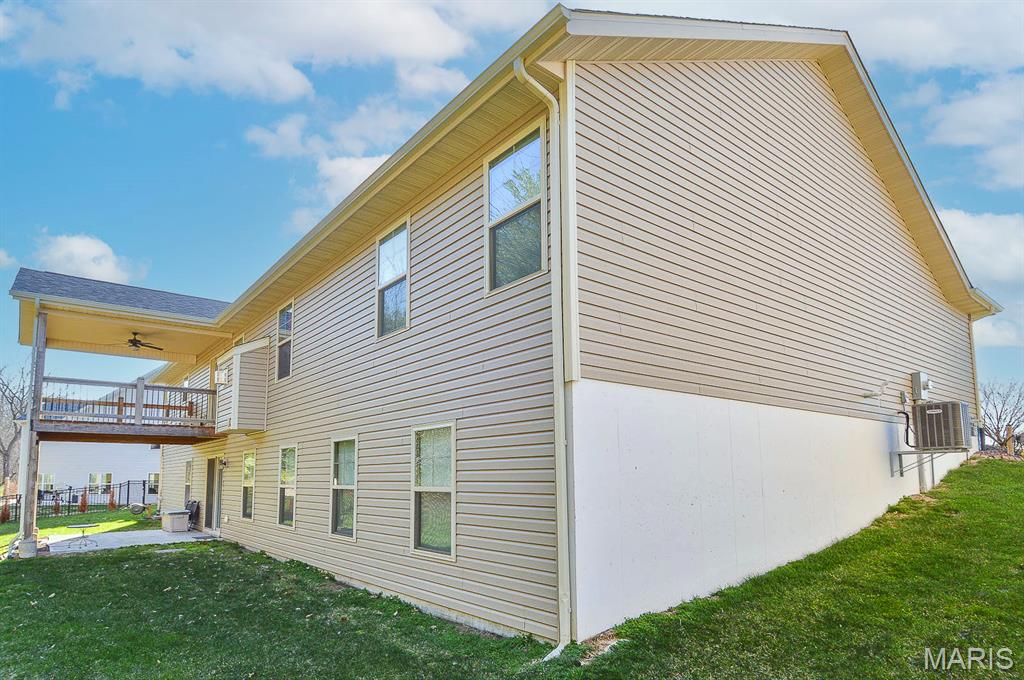 437 Briar Creek Road Troy, IL 62294 - Photo 8 of 48