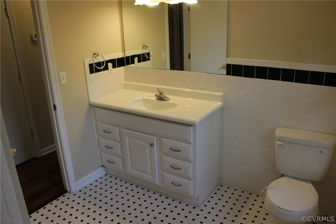 10401 Hickory Road Petersburg, VA 23803 - Photo 11 of 24 Gallery Image 11