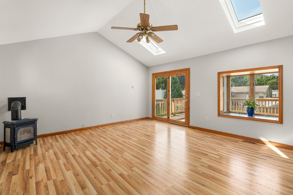 165 Mount Vernon Road Chicopee, MA 01013 - Photo 11 of 42 Gallery Image 11