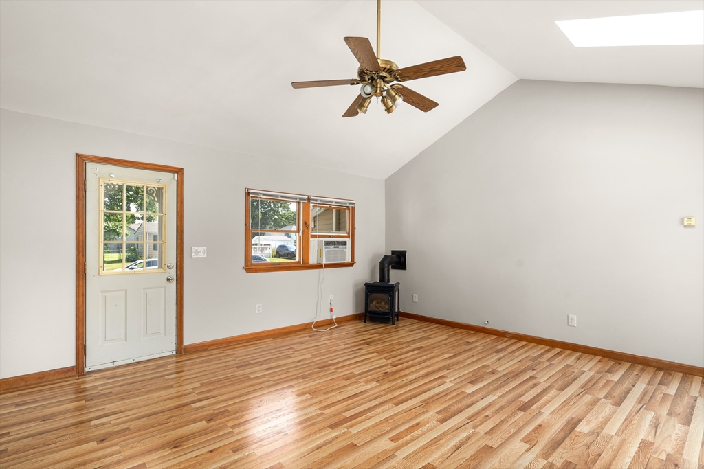 165 Mount Vernon Road Chicopee, MA 01013 - Photo 13 of 42 Gallery Image 13