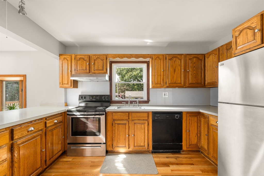 165 Mount Vernon Road Chicopee, MA 01013 - Photo 17 of 42 Gallery Image 17