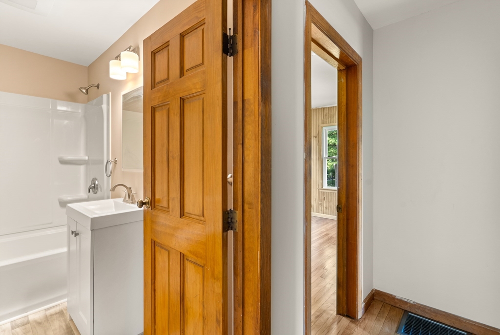 165 Mount Vernon Road Chicopee, MA 01013 - Photo 24 of 42 Gallery Image 24