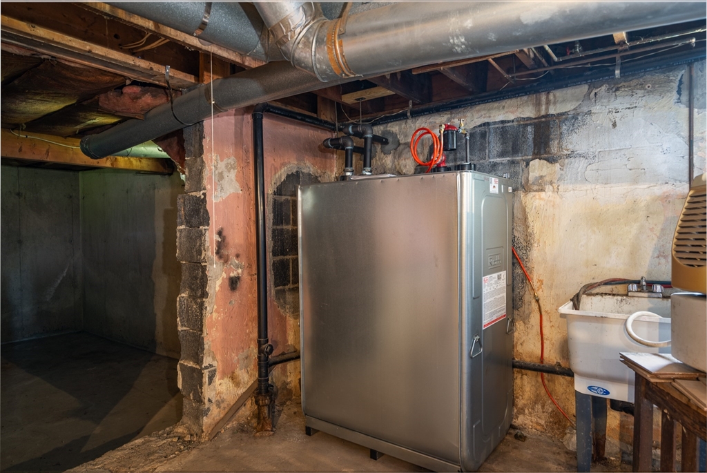 165 Mount Vernon Road Chicopee, MA 01013 - Photo 41 of 42 Gallery Image 41