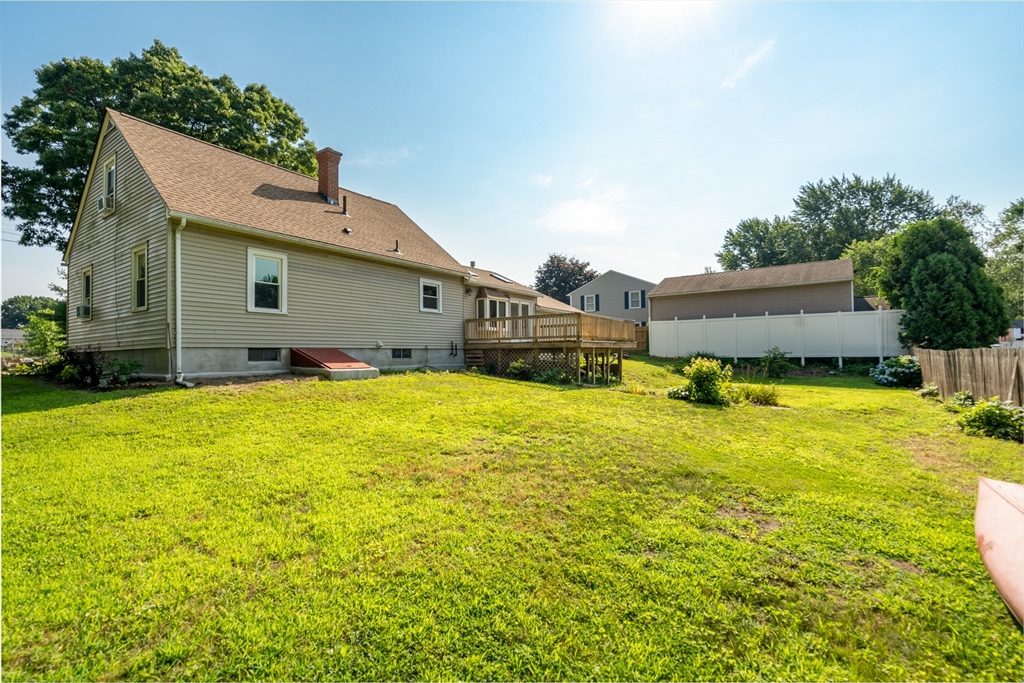 165 Mount Vernon Road Chicopee, MA 01013 - Photo 8 of 42 Gallery Image 8