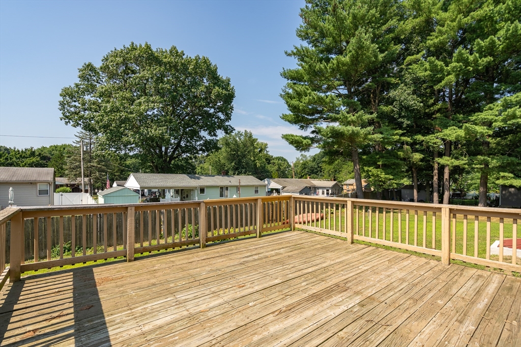 165 Mount Vernon Road Chicopee, MA 01013 - Photo 9 of 42 Gallery Image 9