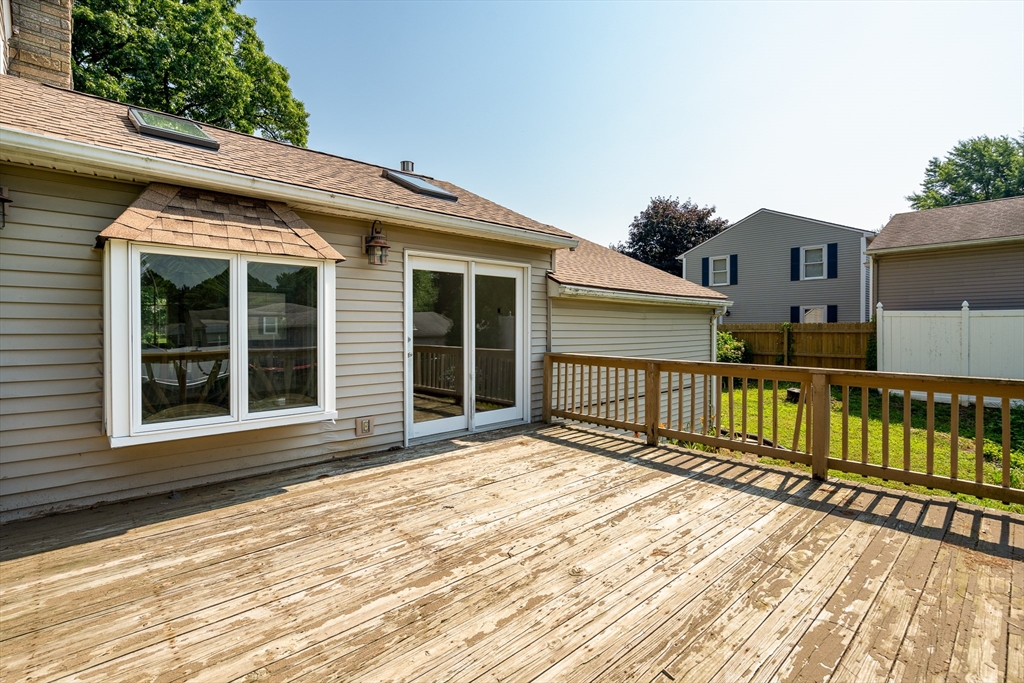 165 Mount Vernon Road Chicopee, MA 01013 - Photo 10 of 42 Gallery Image 10