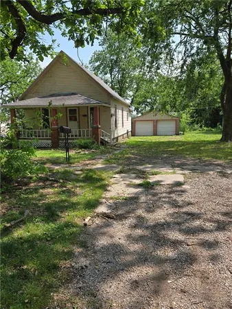 $112,000 | 117 East Pacific Avenue, Osawatomie, KS 66064