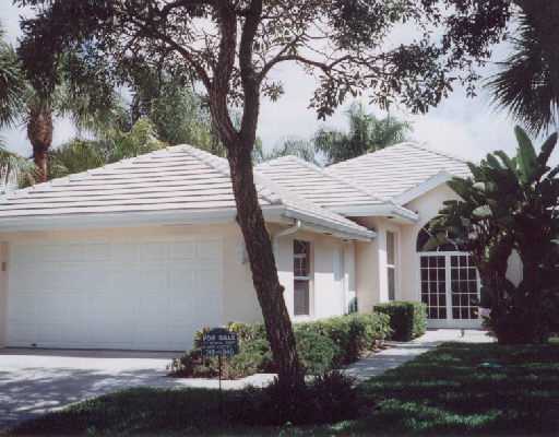 140 East Hampton Way Jupiter, FL 33458 - Photo 1 of 7 Primary Photo