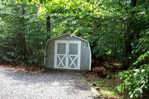 5019 Hounds Ear Road Tobyhanna, PA 18466 - Photo 28 of 44 Storage Shed