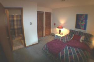 5019 Hounds Ear Road Tobyhanna, PA 18466 - Photo 7 of 44 1st Floor Master Bedroom