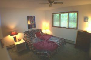 5019 Hounds Ear Road Tobyhanna, PA 18466 - Photo 8 of 44 Alternate View Of Master Bedroom