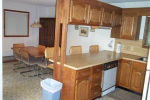 5019 Hounds Ear Road Tobyhanna, PA 18466 - Photo 9 of 44 View Towards Kitchen