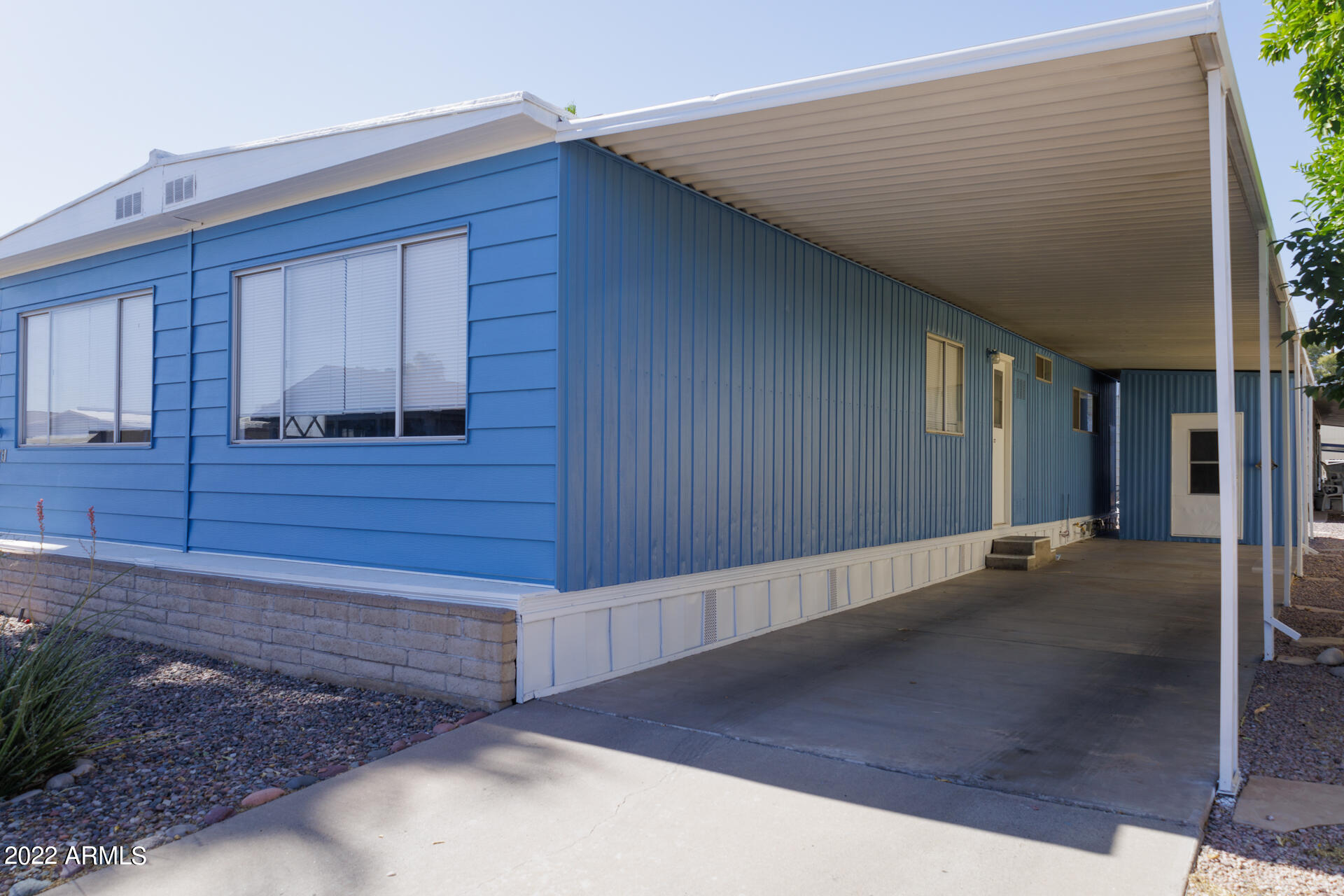 2401 West Southern Avenue, Unit 131 Tempe, AZ 85282 - Photo 5 of 45 Nicole_Ricci-Unit_131-05 Matthew Ricci