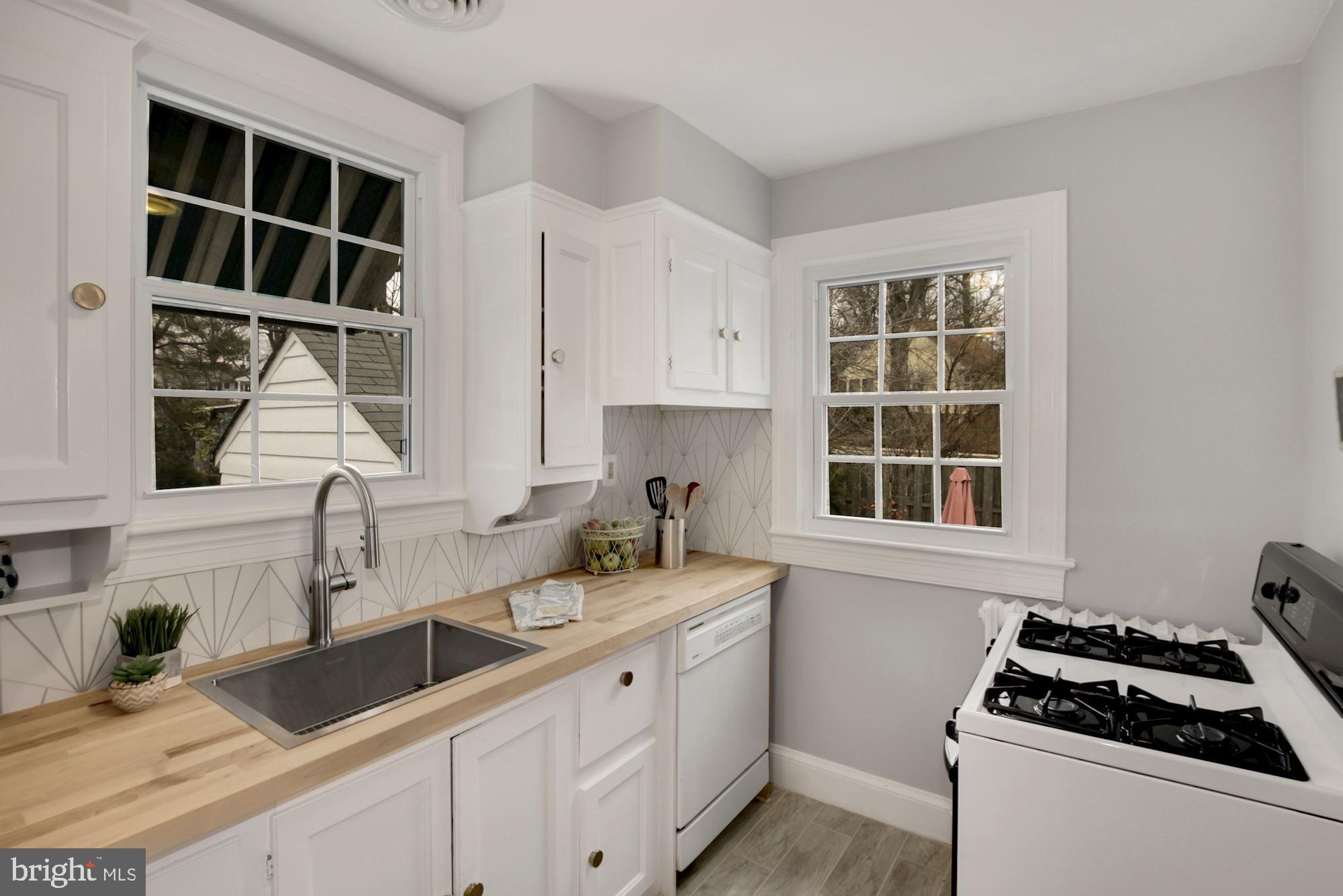 801 Violet Place Silver Spring, MD 20910 - Photo 16 of 35 Gallery Image 16