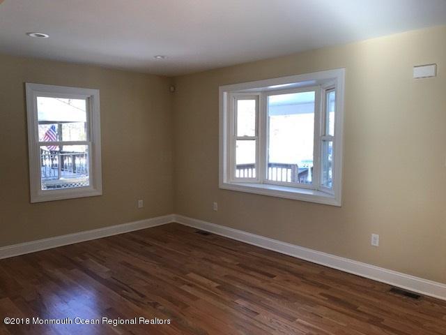 48 West Greystone Road Old Bridge, NJ 08857 - Photo 2 of 8 greystone living rm