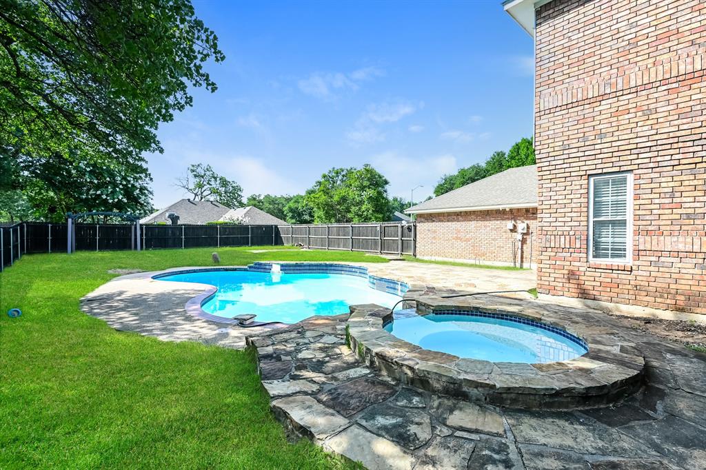 2057 Spinnaker Lane Azle, TX 76020 - Photo 18 of 19