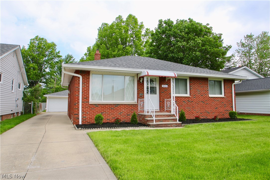 30331 Arnold Road Willowick, OH 44095 - Photo 2 of 34