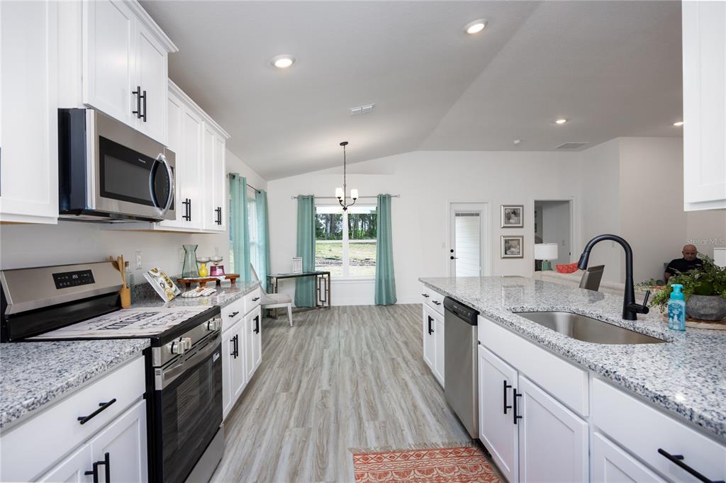 17766 Northwest 168th Road Alachua, FL 32615 - Photo 39 of 77