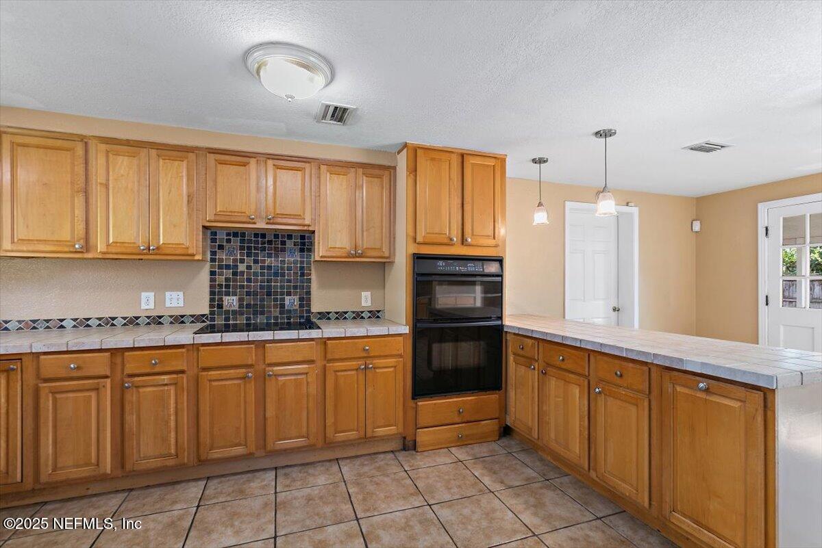 4263 Springwood Road Jacksonville, FL 32207 - Photo 5 of 12 05-Kitchen