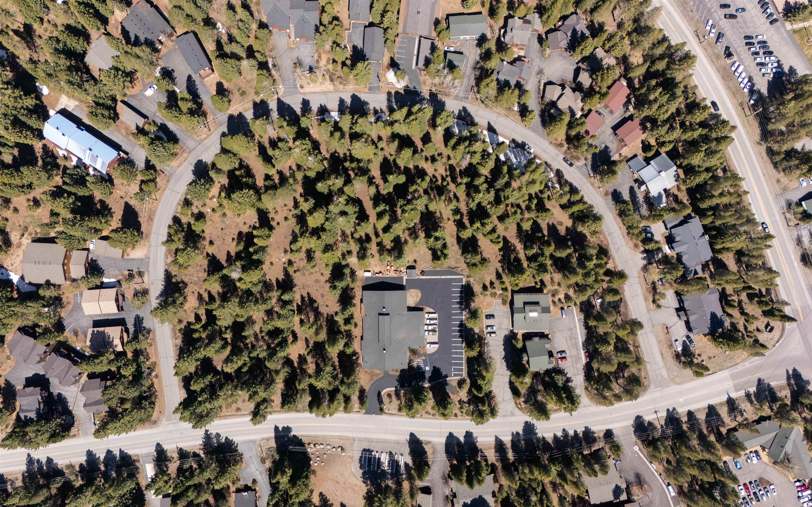 12685 Zurich Place Truckee, CA 96161 - Photo 5 of 11 view of a city