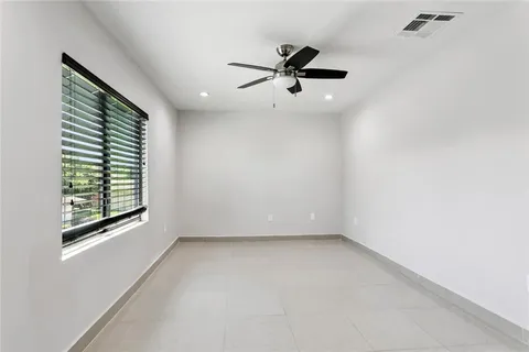 $445,000 | 2186 Daniels Road, Terrytown, LA 70056