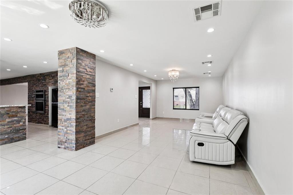 2186 Daniels Road Terrytown, LA 70056 - Photo 3 of 25