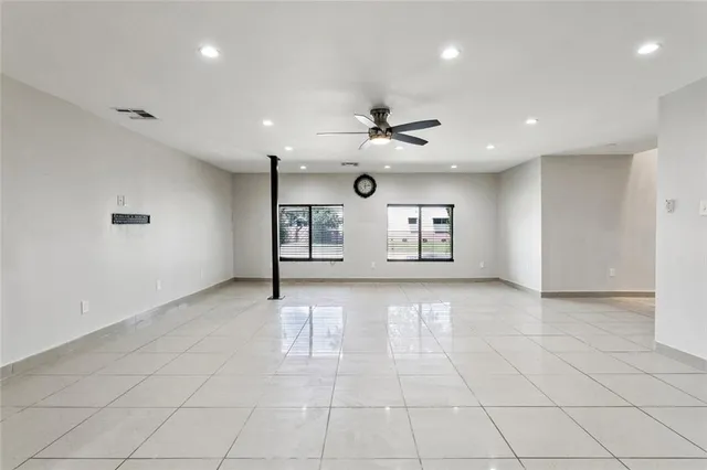 $445,000 | 2186 Daniels Road, Terrytown, LA 70056