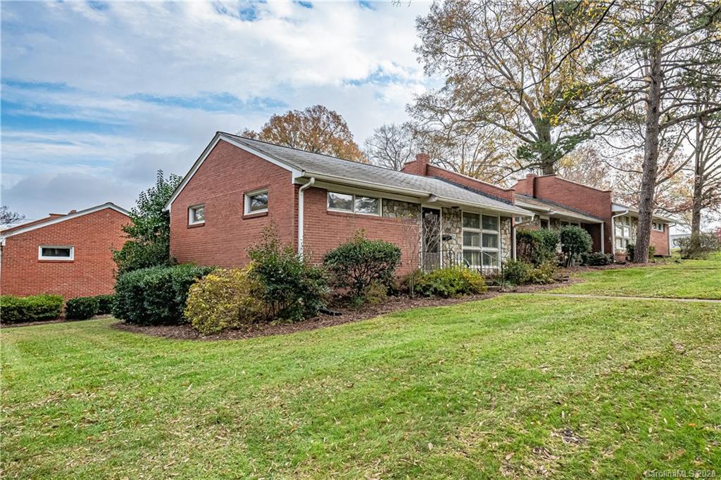 4223 Cheltenham Road Charlotte, NC 28211 - Photo 1 of 26 Gallery Image 1