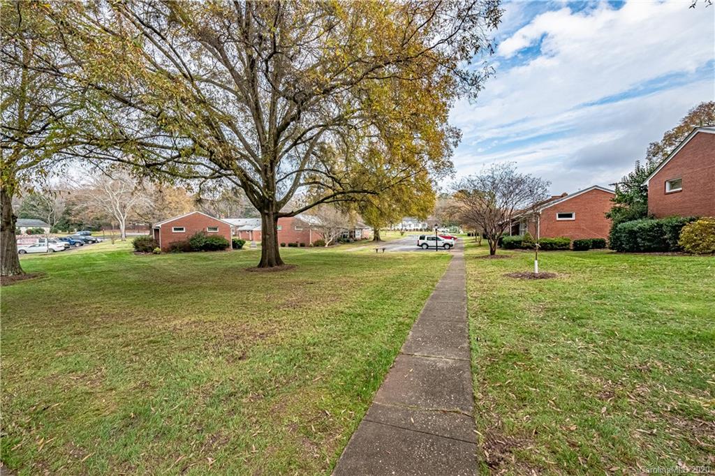 4223 Cheltenham Road Charlotte, NC 28211 - Photo 25 of 26 Gallery Image 25