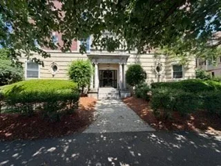 $2,750 | 457 Washington Street, Unit 8, Newton, MA 02458