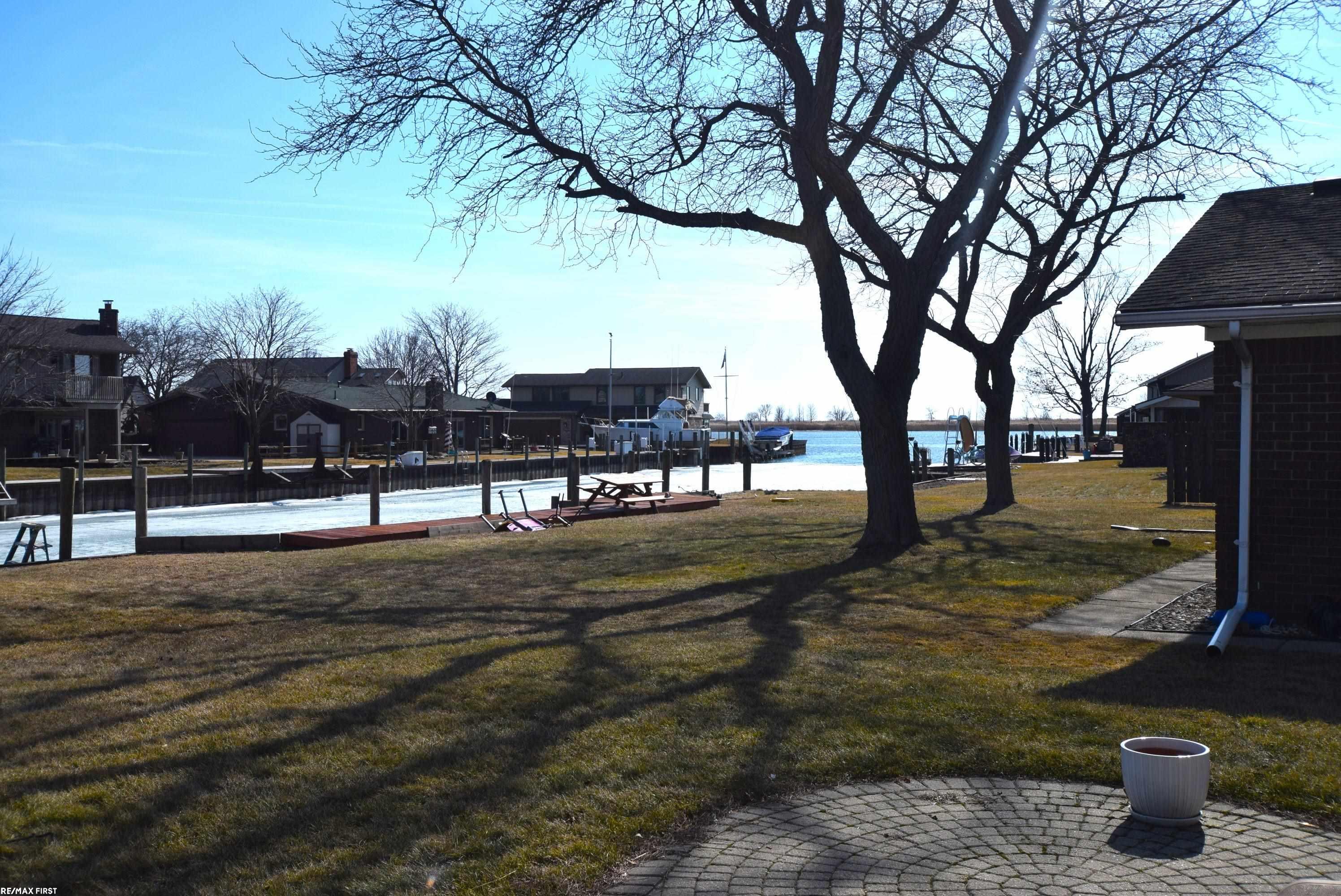 7327 Riverside Drive Algonac, MI 48001 - Photo 18 of 48 50168635-6133bc6b-8d60-44e6-bd27-d3ec5ecbf573.JPG
