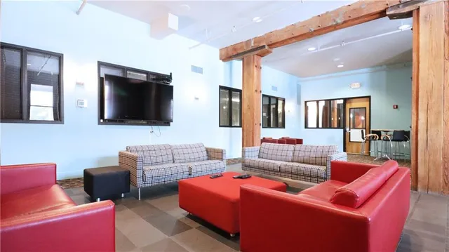 $289,000 | 200 Main Street, Unit 310, Kansas City, MO 64105