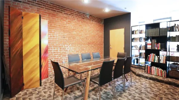 $279,000 | 200 Main Street, Unit 310, Kansas City, MO 64105