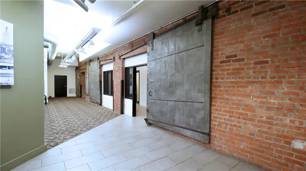 $279,000 | 200 Main Street, Unit 310, Kansas City, MO 64105