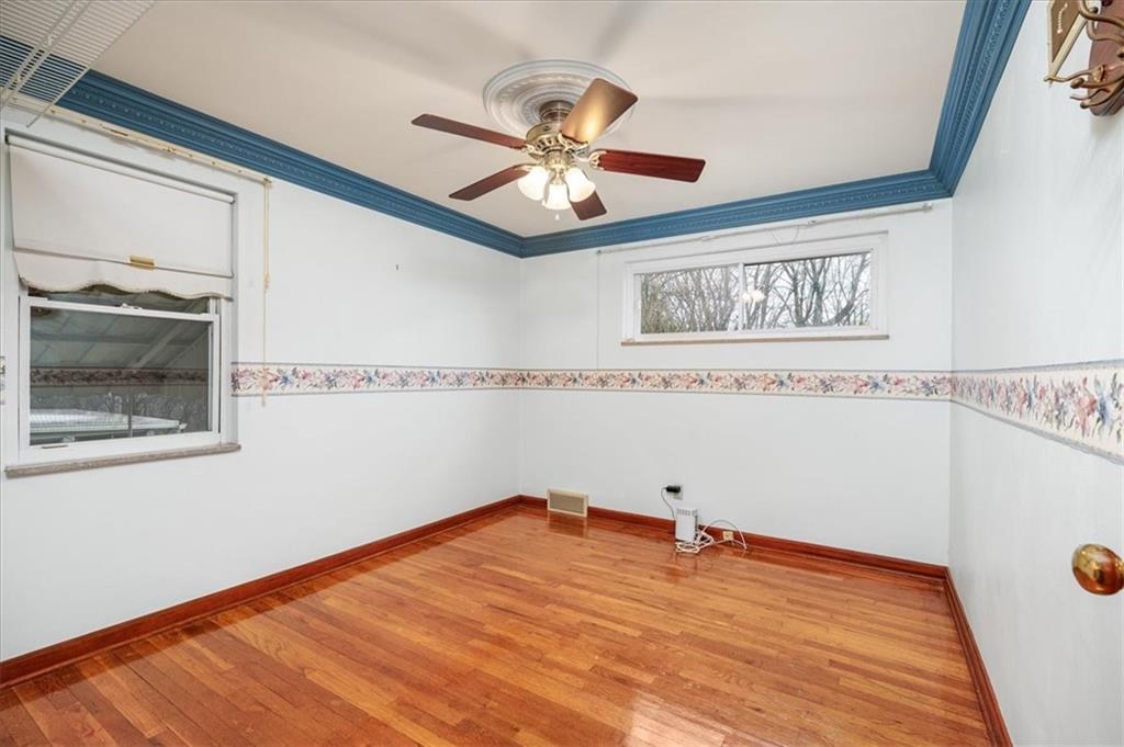 891 Rita Drive Pittsburgh, PA 15221 - Photo 13 of 26