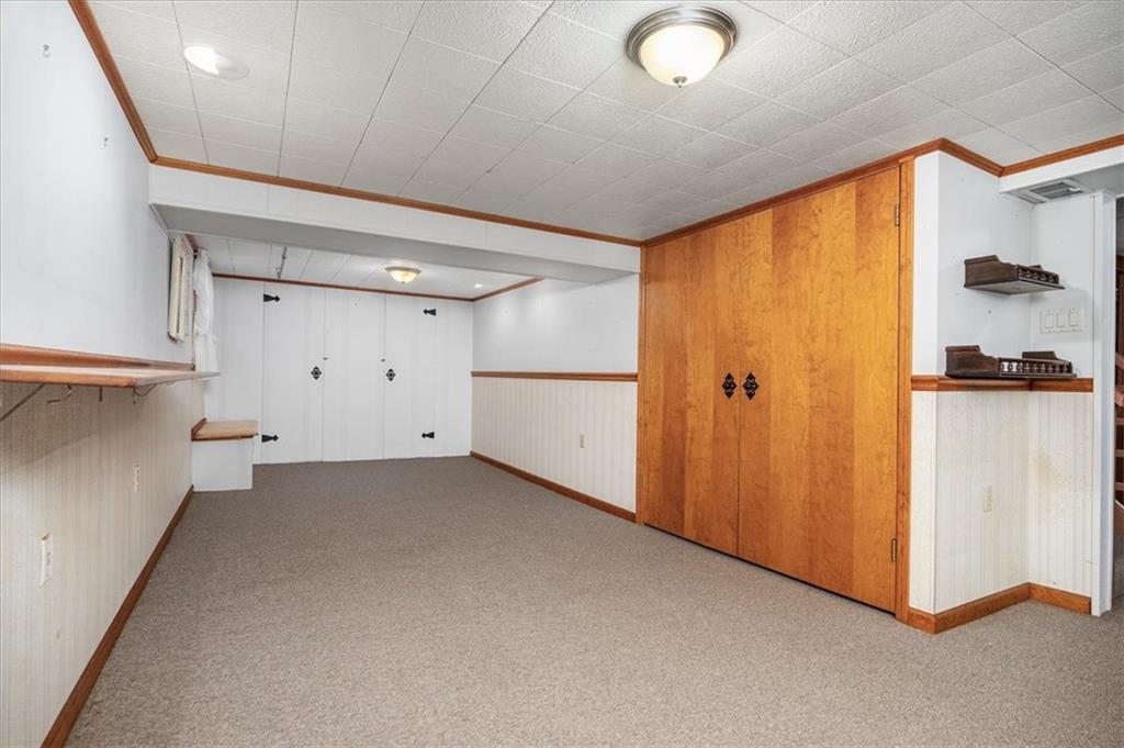 891 Rita Drive Pittsburgh, PA 15221 - Photo 16 of 26