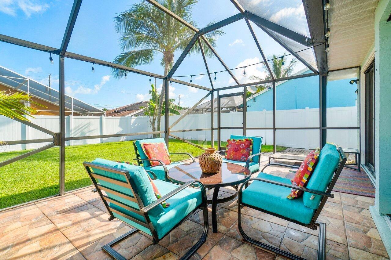 6085 Robinson Street Jupiter, FL 33458 - Photo 3 of 32