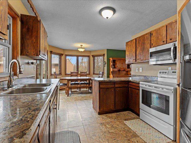 10047 County Road 8 Brainerd, MN 56401 - Photo 11 of 33