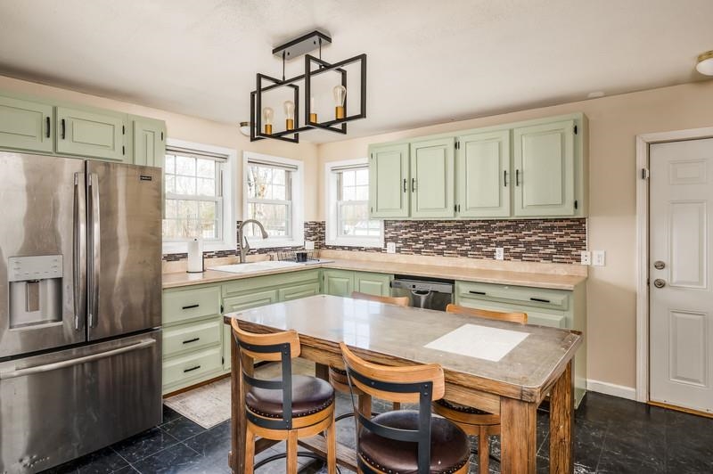 31 Depot Road Epping, NH 03042 - Photo 13 of 60